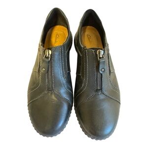 Clarks Magnolia Zip Shoes Women's 8.5 W Black  Leather Comfort Loafer
